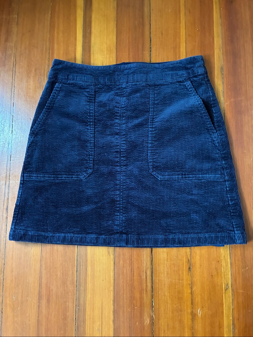 Boden corduroy mini skirt Leonie navy size 4P may fit like size 2P